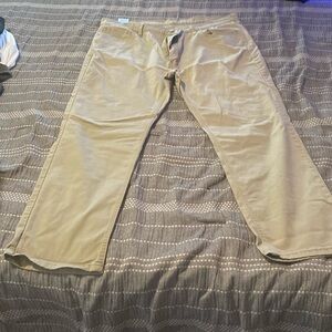Tan 541 Levi’s size 42x32